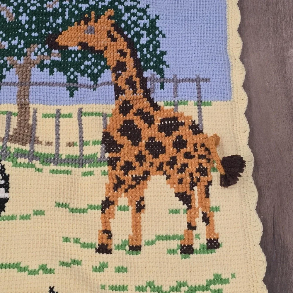 Yellow Knit‎ Vintage Handmade Baby Nursery 3D Tails Animal Throw Blanket 47x36